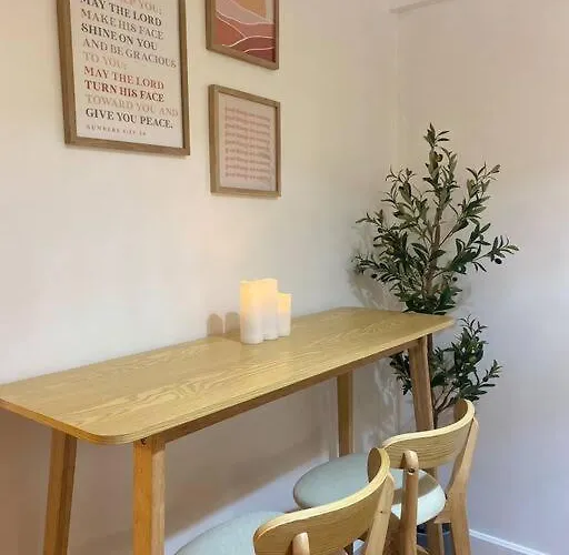 Coastal Inspired 2br I Fast Wi-fi I Near Bgc