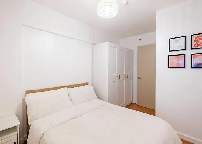 Coastal Inspired 2br I Fast Wi-fi I Near Bgc * Manille