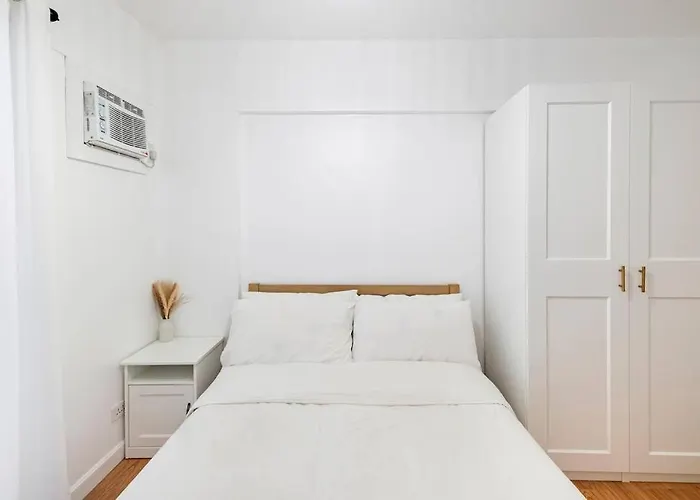 Coastal Inspired 2br I Fast Wi-fi I Near Bgc Appartement Manille