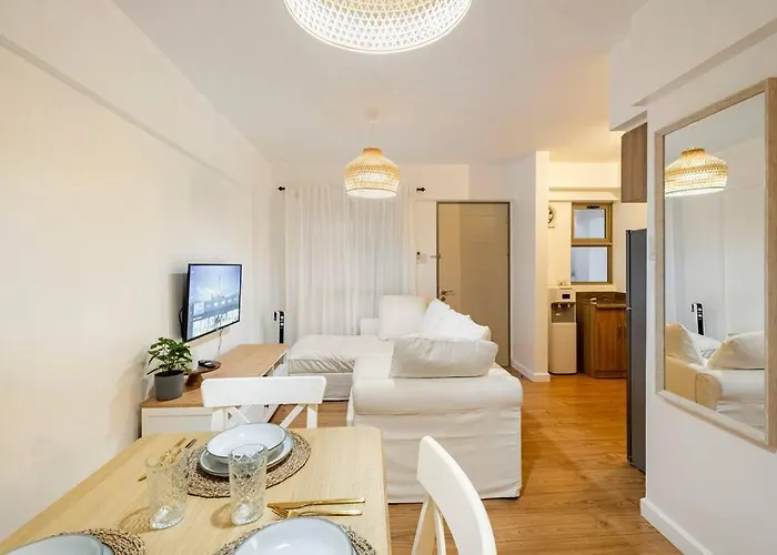 Coastal Inspired 2br I Fast Wi-fi I Near Bgc * Manille